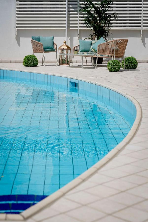 Hotel Embassy Риччоне Экстерьер фото